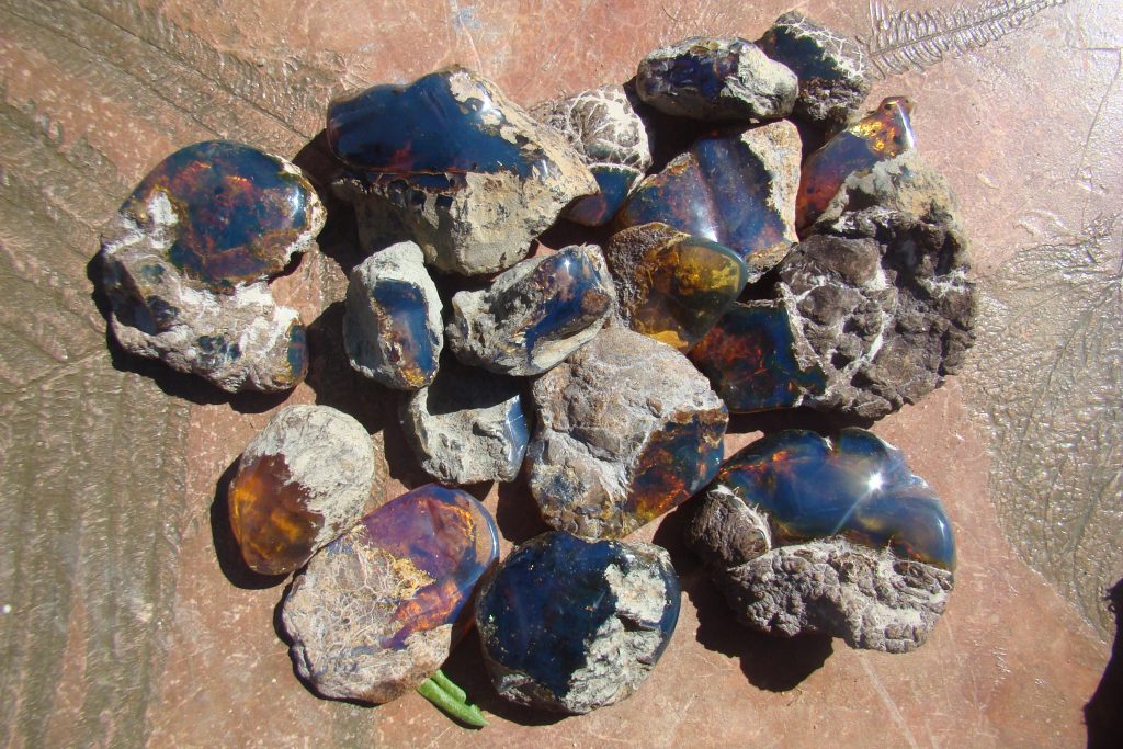 Blue amber lot