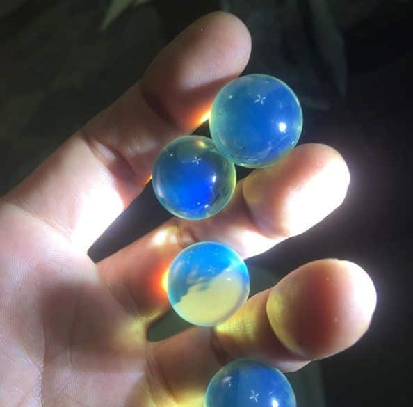 fake bleu amber beads
